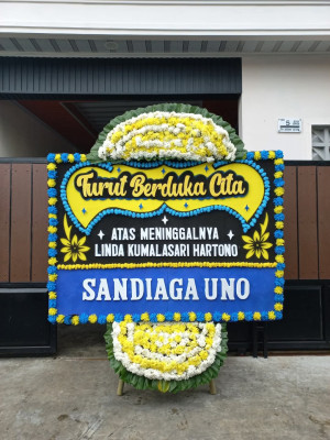 Papan Bunga Duka di Gunung Sari